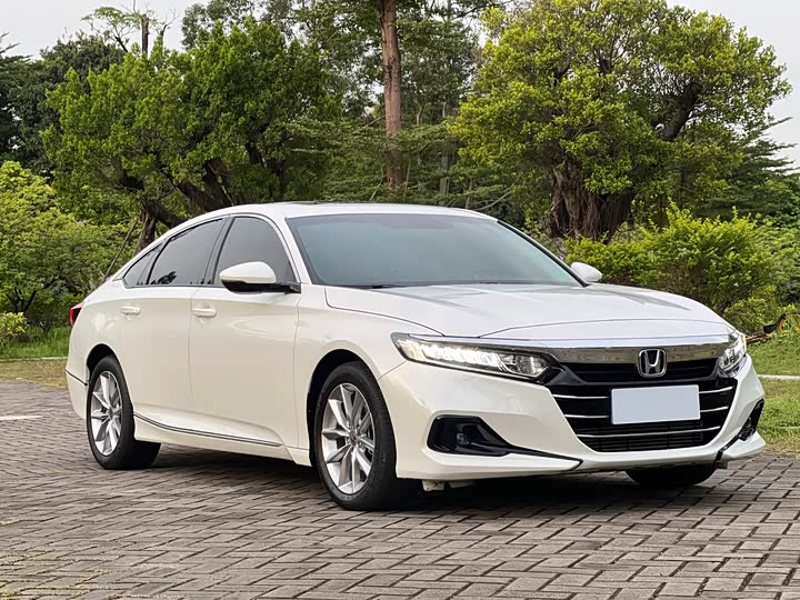 Фото 3 - Honda Accord