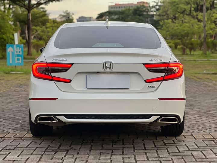 Фото 6 - Honda Accord