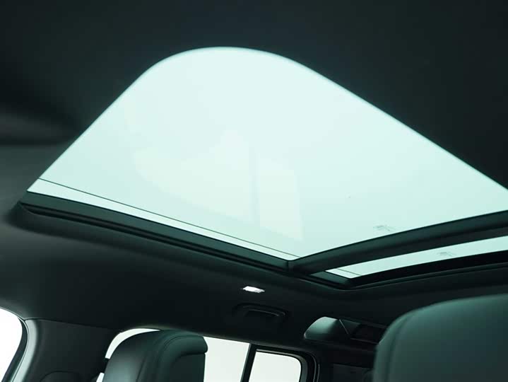 Фото 11 - Land Rover Defender