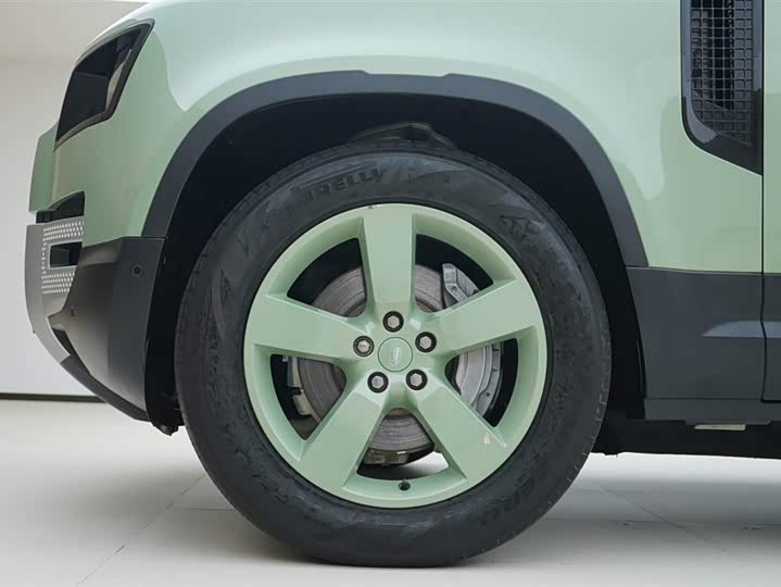 Фото 15 - Land Rover Defender