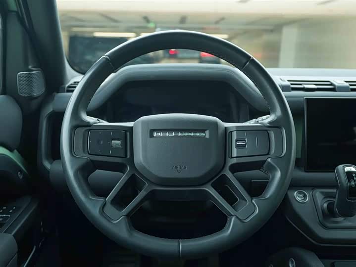 Фото 17 - Land Rover Defender