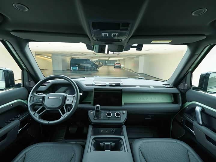 Фото 19 - Land Rover Defender