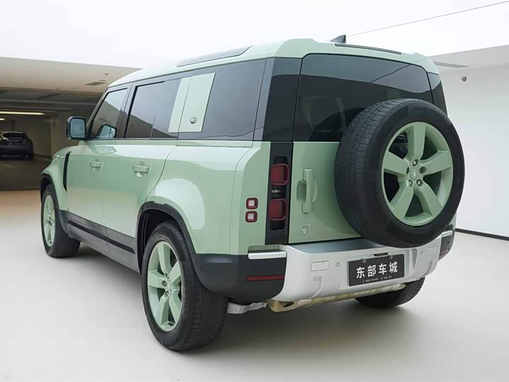 Фото 5 - Land Rover Defender