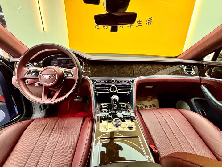 Фото 14 - Bentley Flying Spur