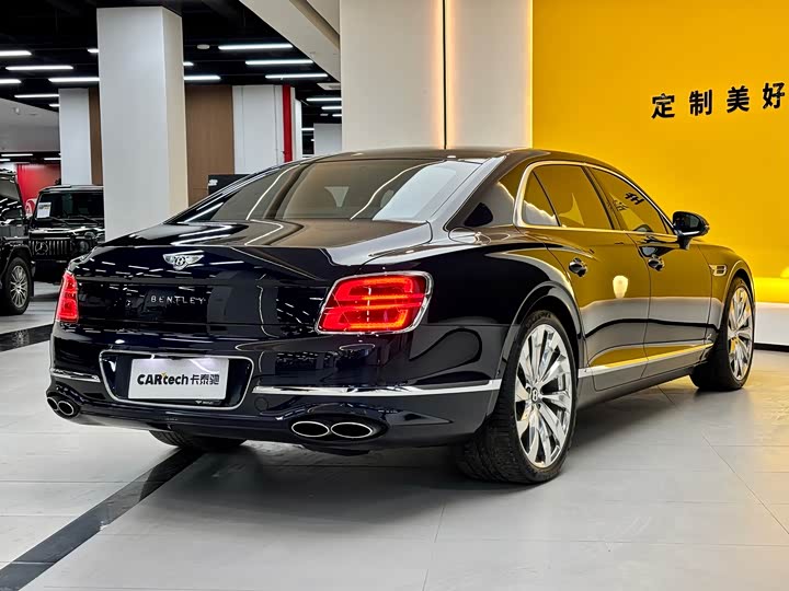 Фото 4 - Bentley Flying Spur