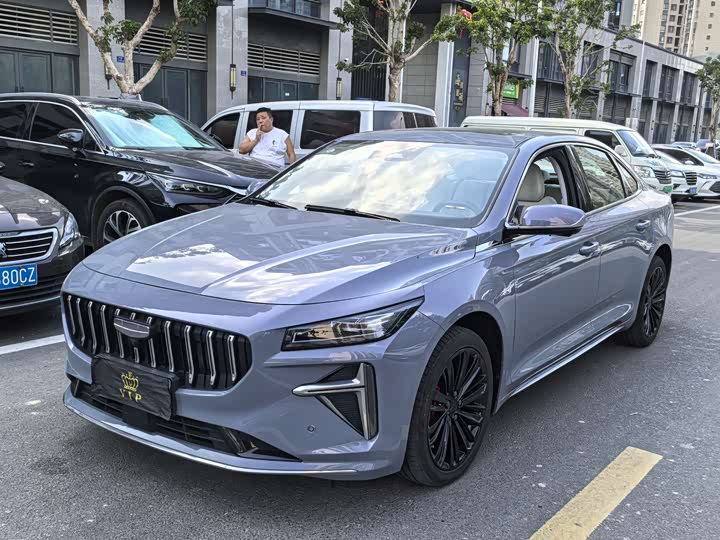 Фото 1 - Geely Preface L