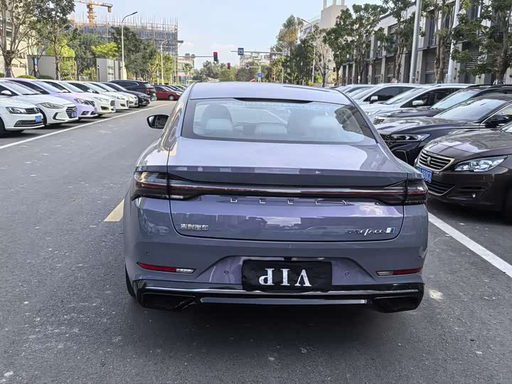 Фото 10 - Geely Preface L