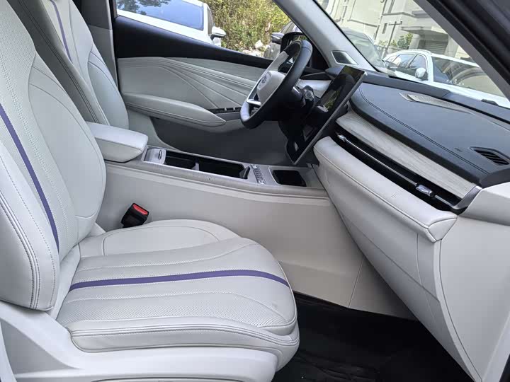 Фото 7 - Geely Preface L