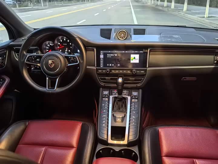 Фото 3 - Porsche Macan