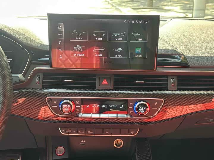 Фото 12 - Audi S4