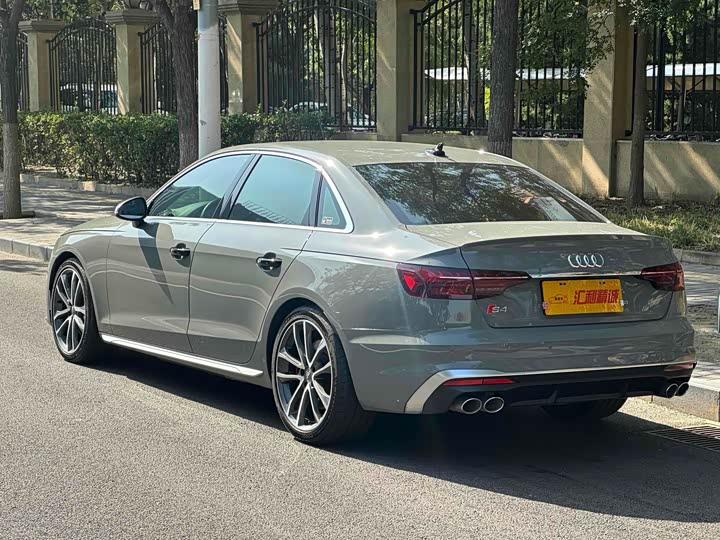 Фото 6 - Audi S4