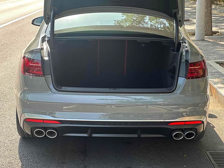 Фото 7 - Audi S4