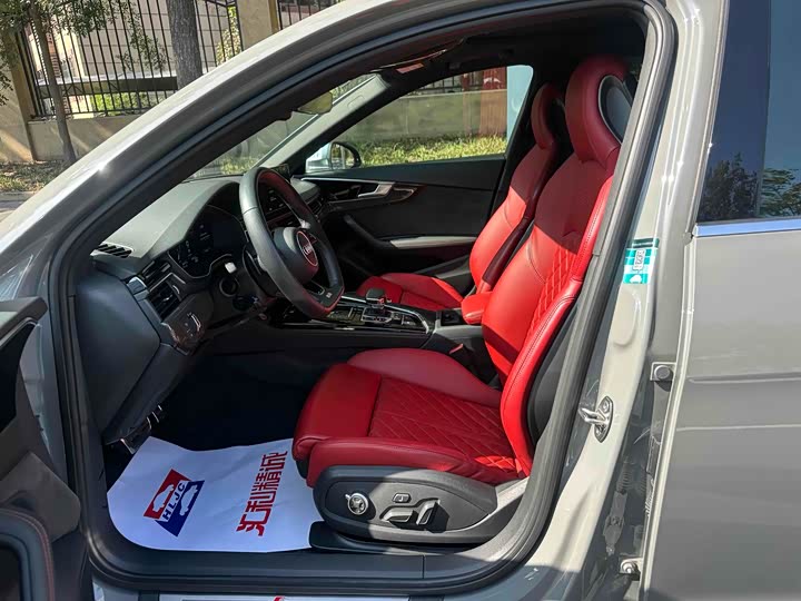 Фото 8 - Audi S4