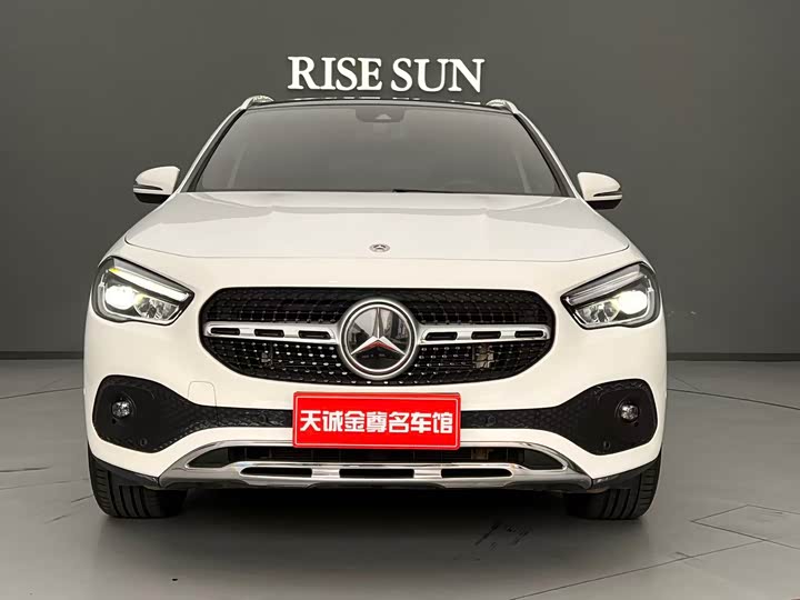 Фото 2 - Mercedes-Benz GLA-Class