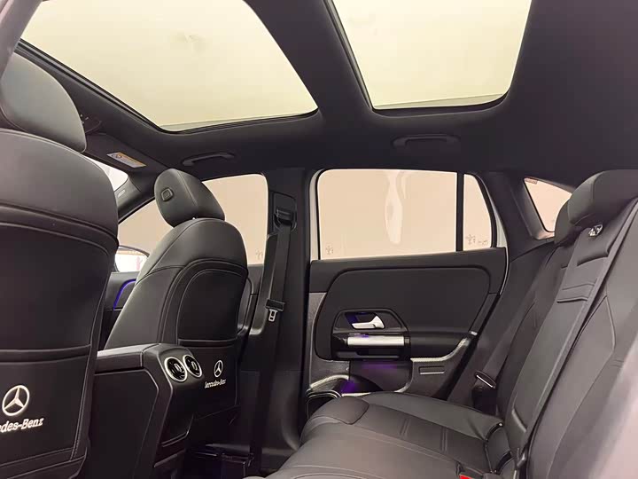 Фото 30 - Mercedes-Benz GLA-Class