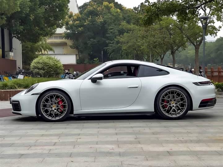 Фото 4 - Porsche 911