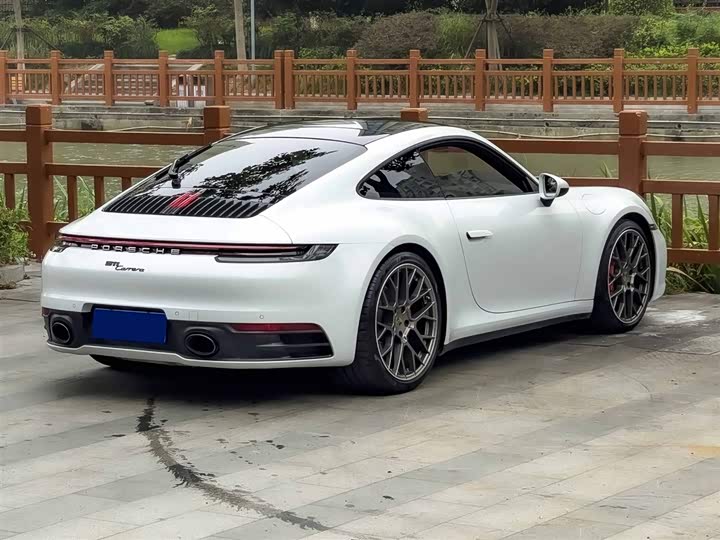 Фото 5 - Porsche 911