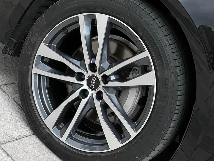 Фото 6 - Audi A6L