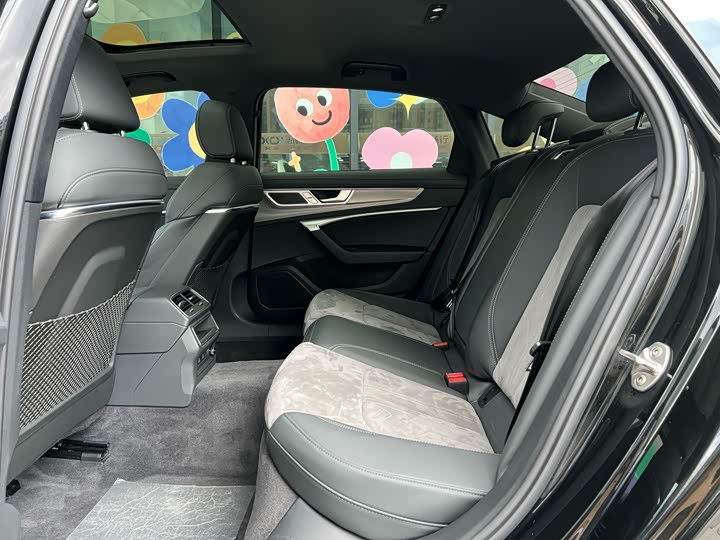 Фото 8 - Audi A6L