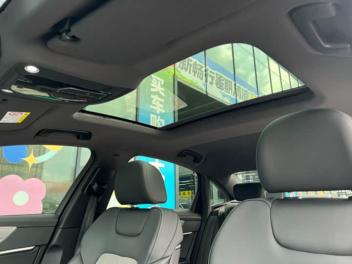 Фото 9 - Audi A6L