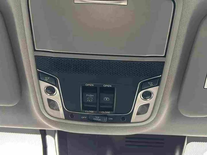 Фото 19 - Honda CR-V