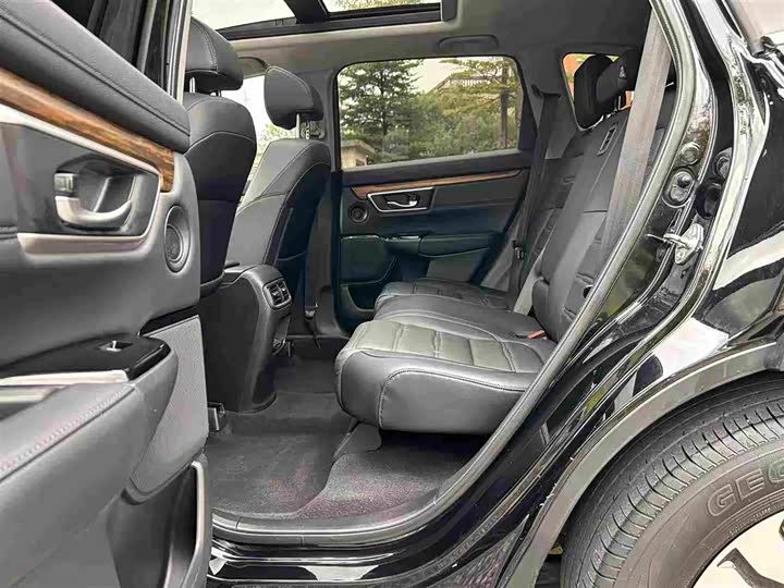 Фото 8 - Honda CR-V