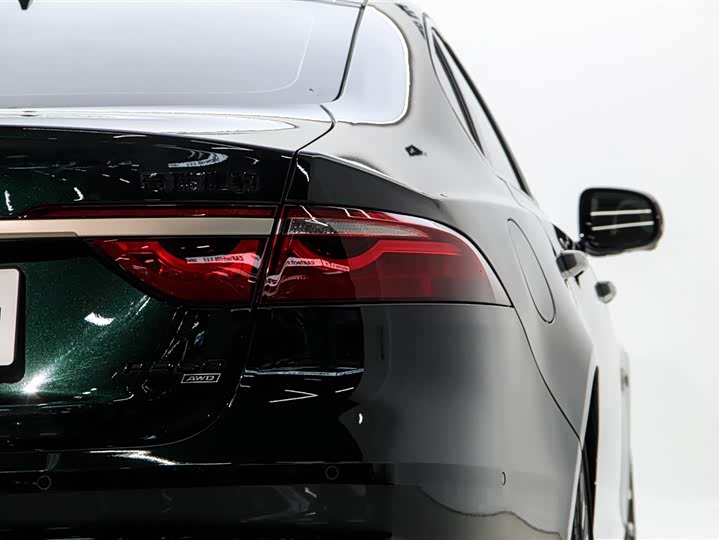 Фото 10 - Jaguar XF L