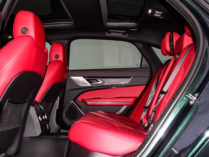 Фото 19 - Jaguar XF L