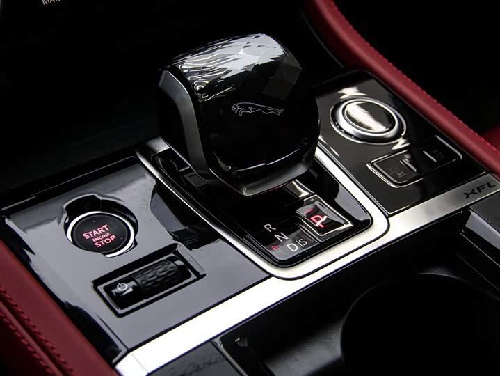 Фото 20 - Jaguar XF L