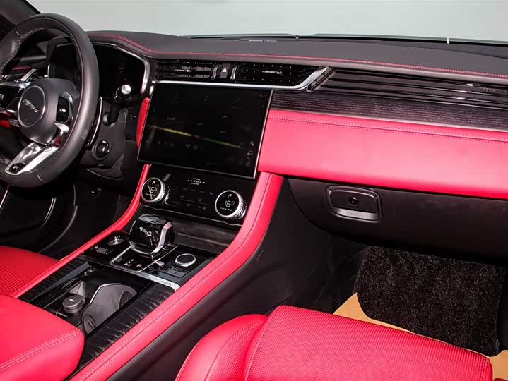 Фото 26 - Jaguar XF L