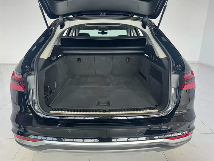 Фото 6 - Audi A6