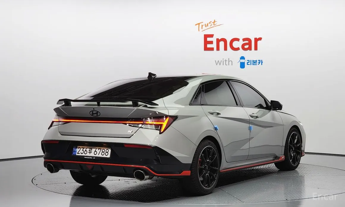 Фото 2 - Hyundai Avante