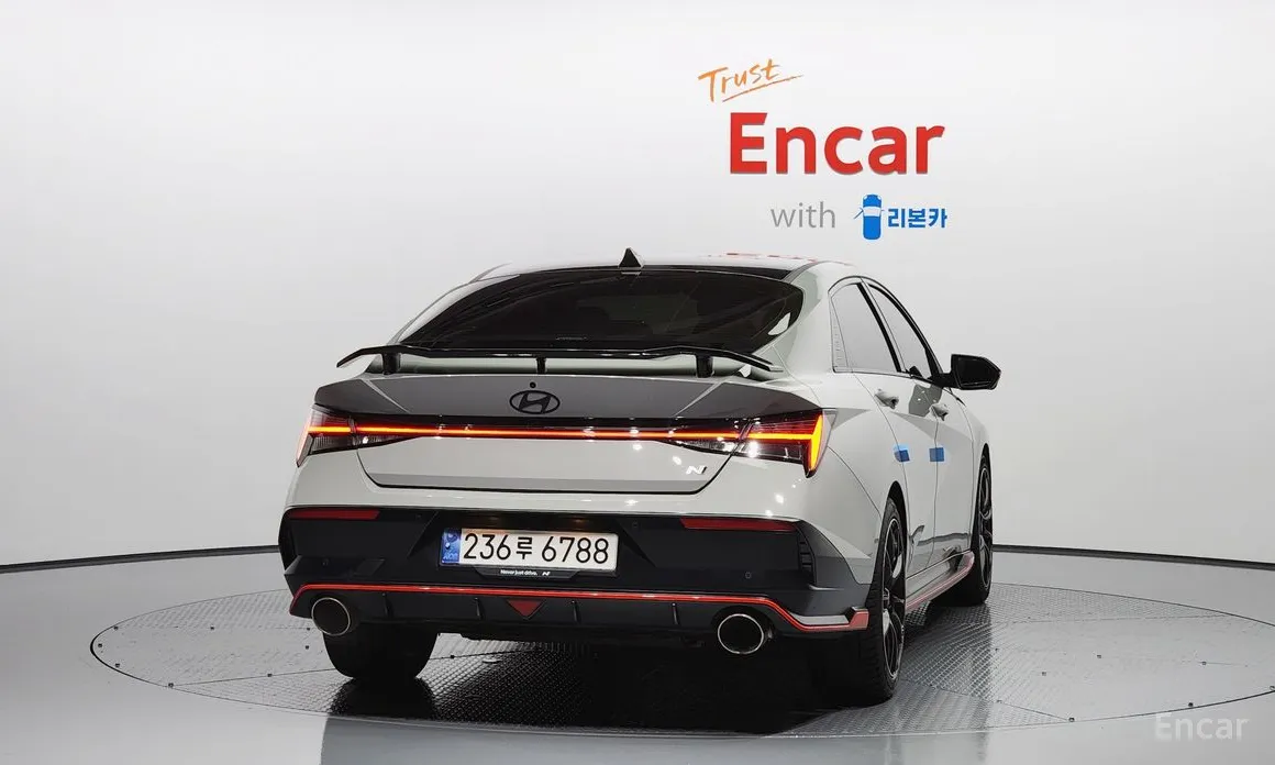 Фото 4 - Hyundai Avante