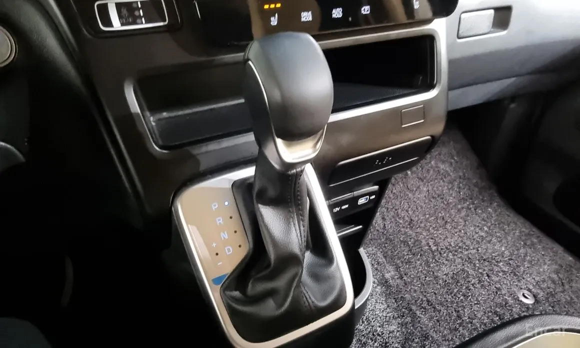 Фото 9 - Hyundai Staria