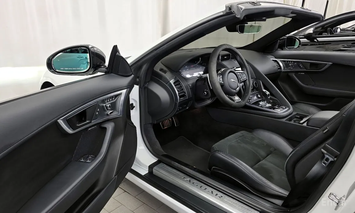 Фото 10 - Jaguar F-Type