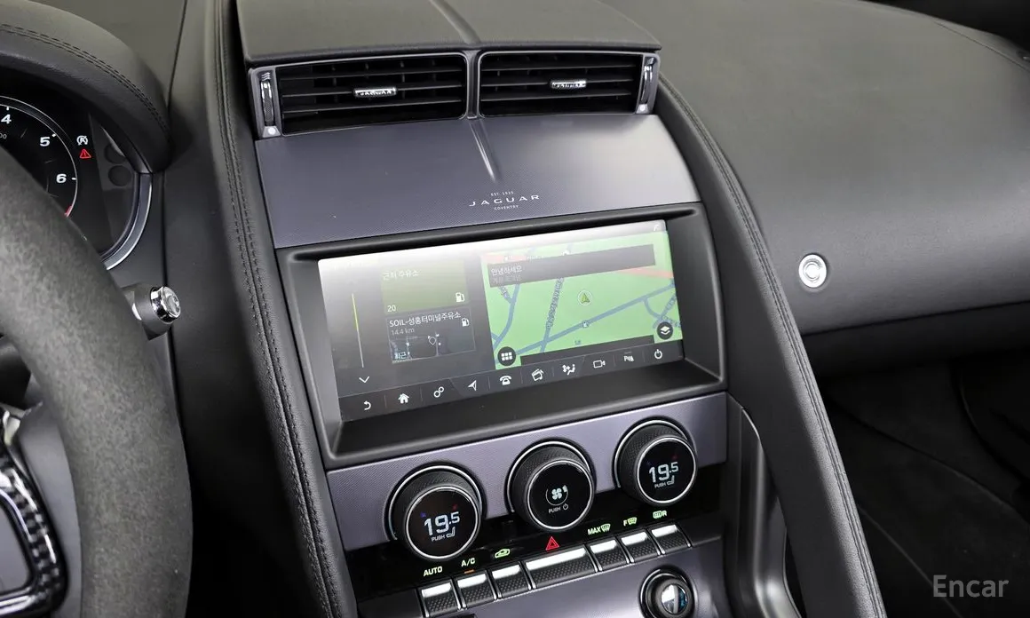 Фото 13 - Jaguar F-Type