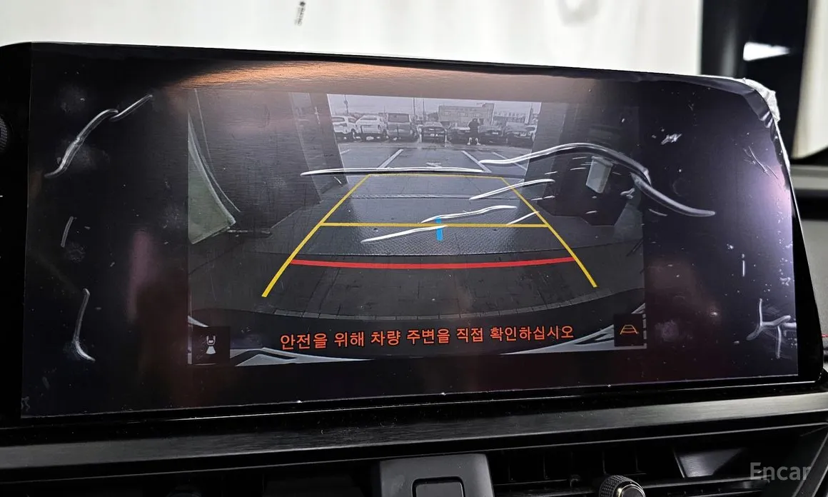 Фото 16 - Lexus UX