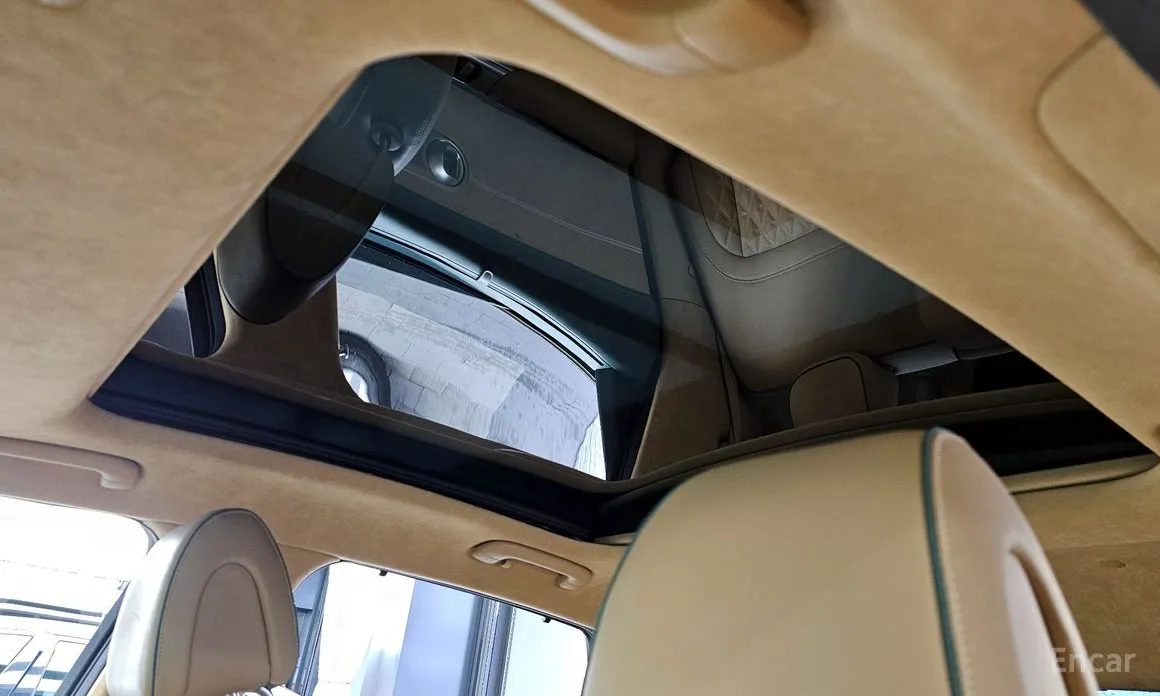 Фото 18 - Genesis GV60