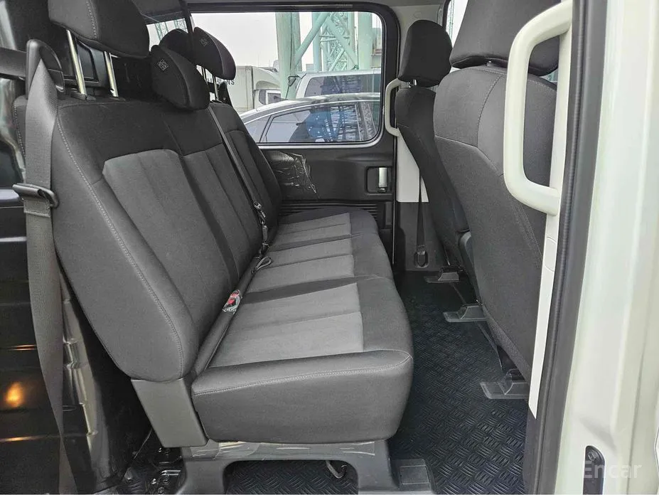 Фото 13 - Hyundai Staria