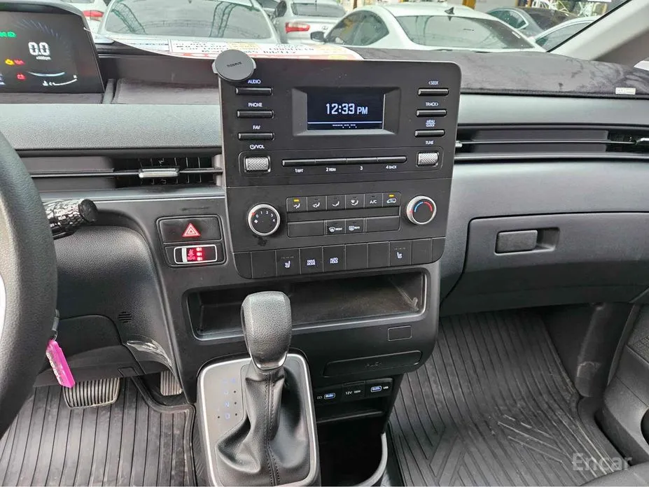 Фото 8 - Hyundai Staria