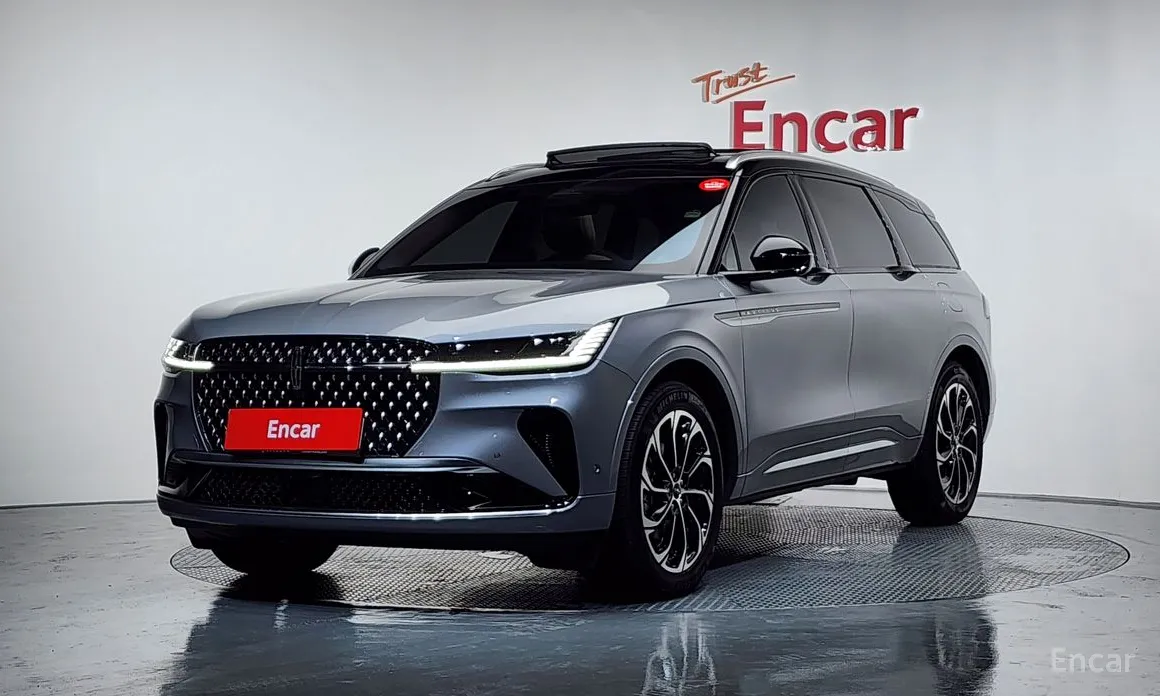 Фото 1 - Lincoln Nautilus