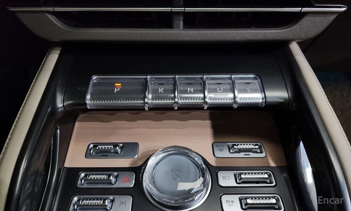 Фото 9 - Lincoln Nautilus