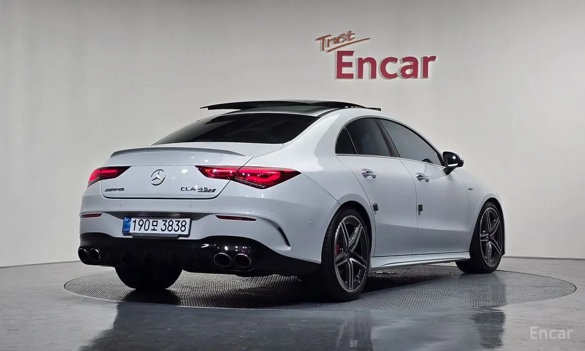 Фото 2 - Mercedes-Benz CLA-Class