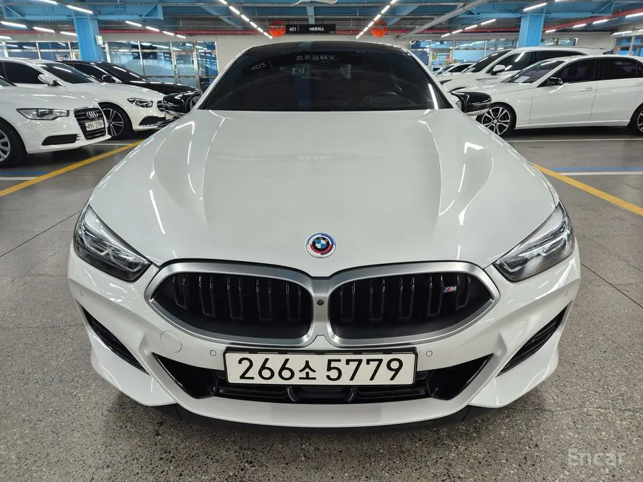 Фото 1 - BMW 8 Series