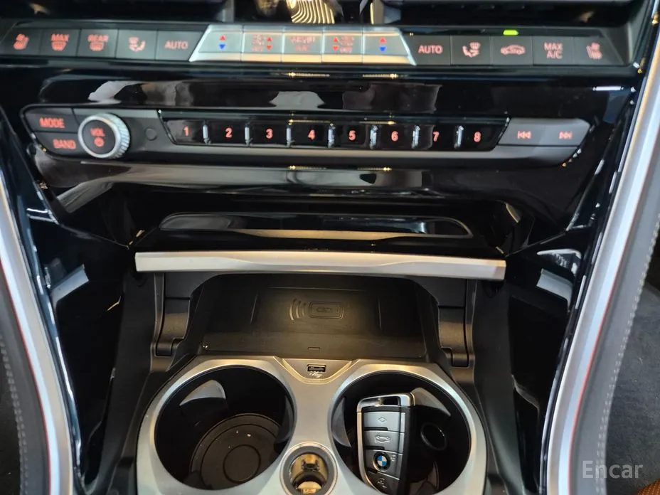 Фото 17 - BMW 8 Series