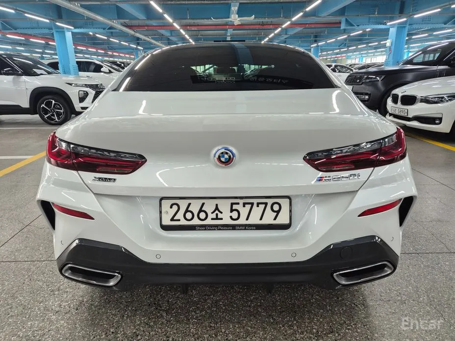 Фото 5 - BMW 8 Series