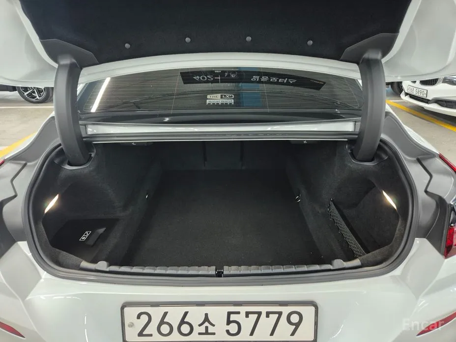 Фото 9 - BMW 8 Series