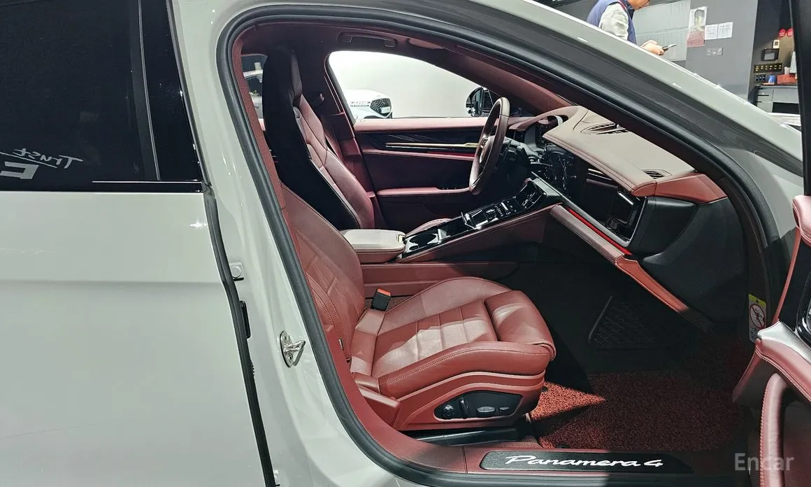 Фото 10 - Porsche Panamera