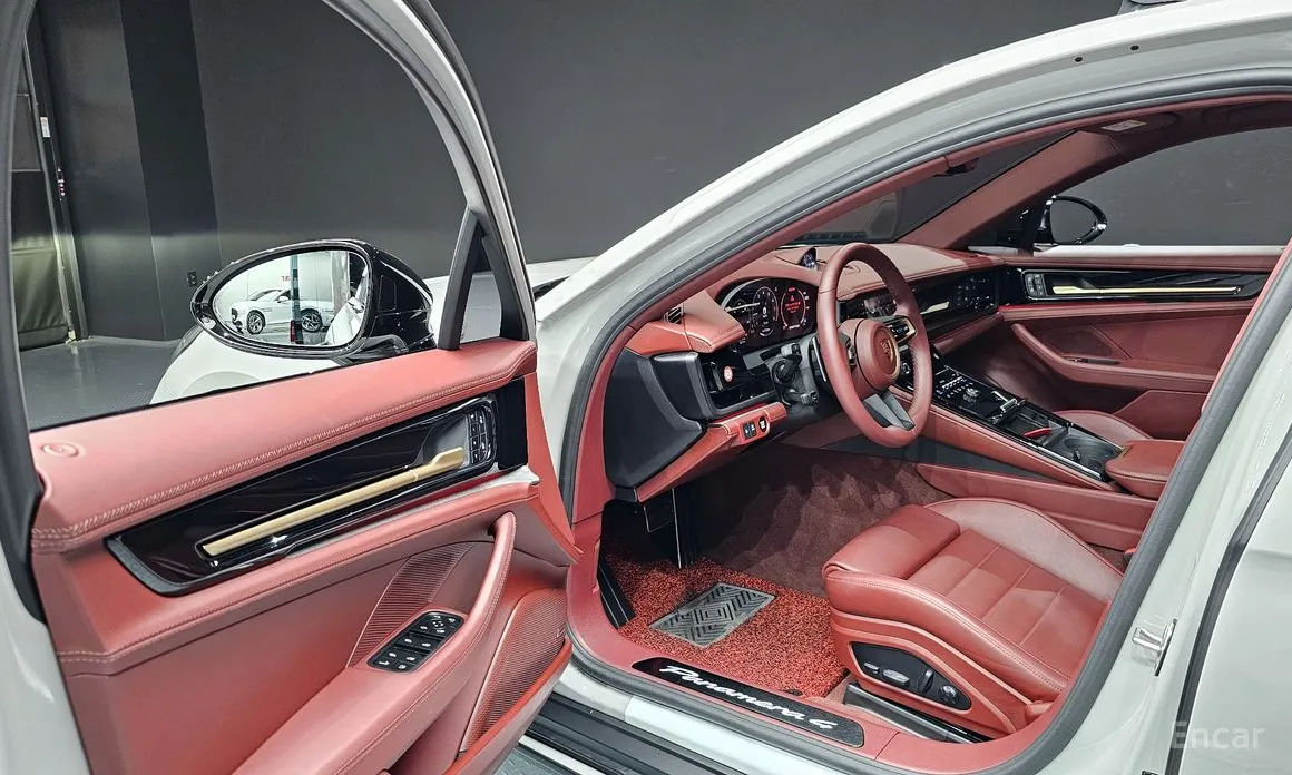 Фото 11 - Porsche Panamera