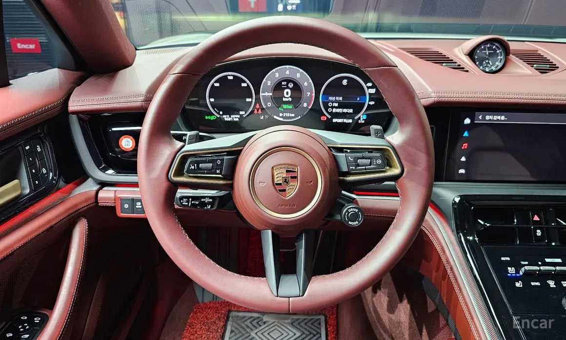 Фото 13 - Porsche Panamera